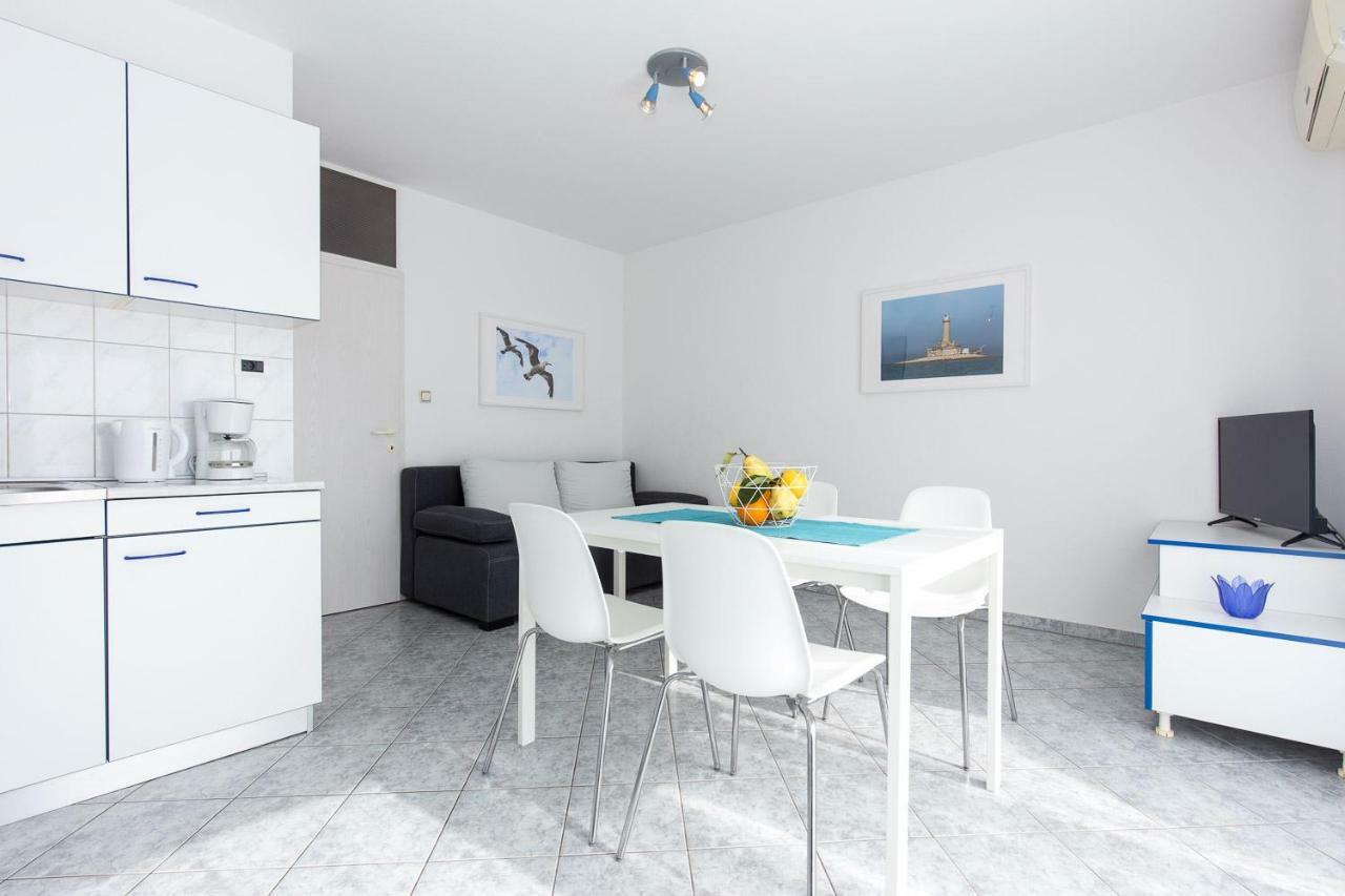 Apartments Krajina Novi Vinodolski Buitenkant foto